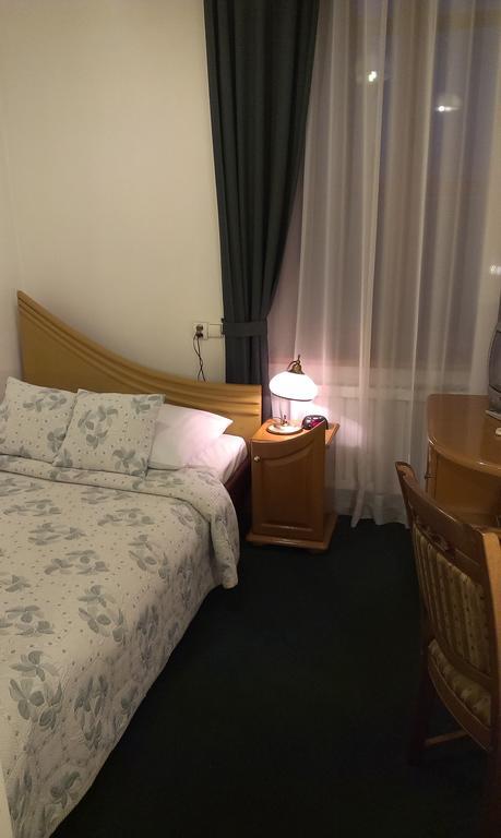 Hotel Bristol Tarnow Room photo